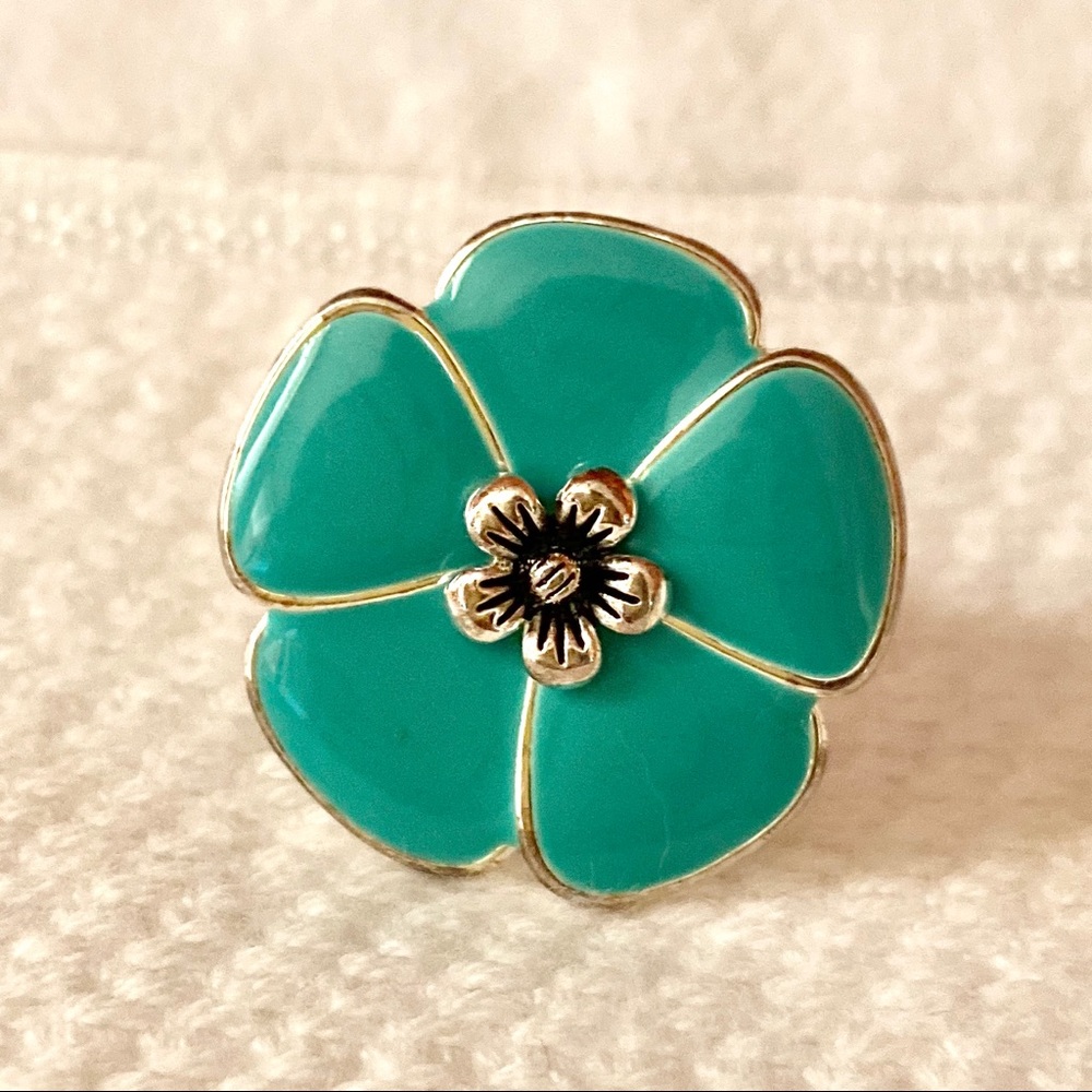 Premier Women’s Size 7 Ring